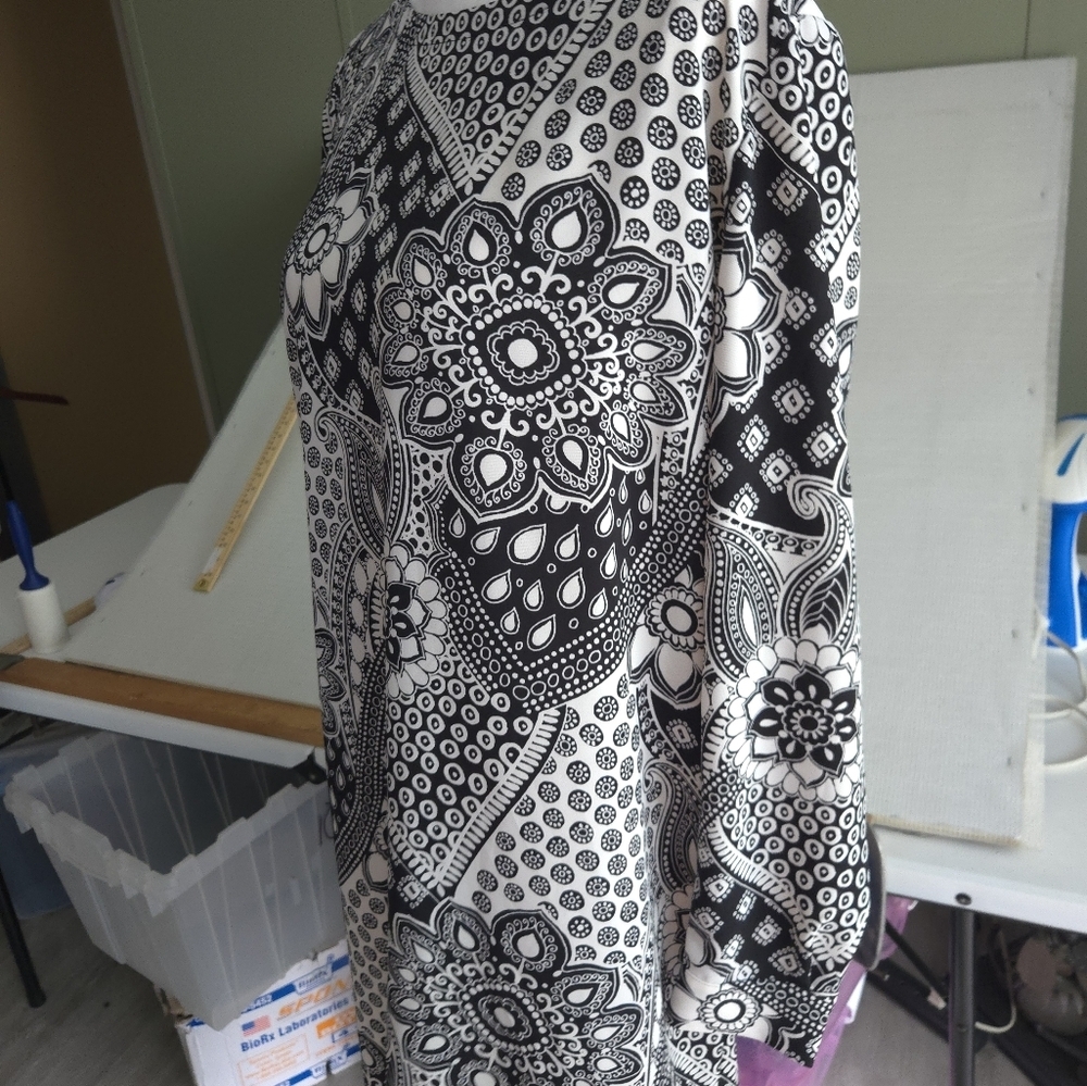 LOFT Black and White Patterned Midi Dress - Picture 2 of 12